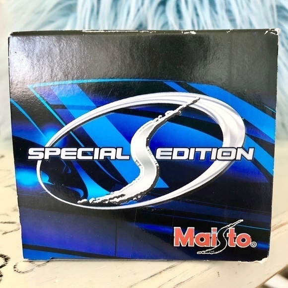 Ford Mustang, GT, 2006, Maisto, Model, Die Cast Car, Special Edition, 1/24 Scale - Picture 10 of 16